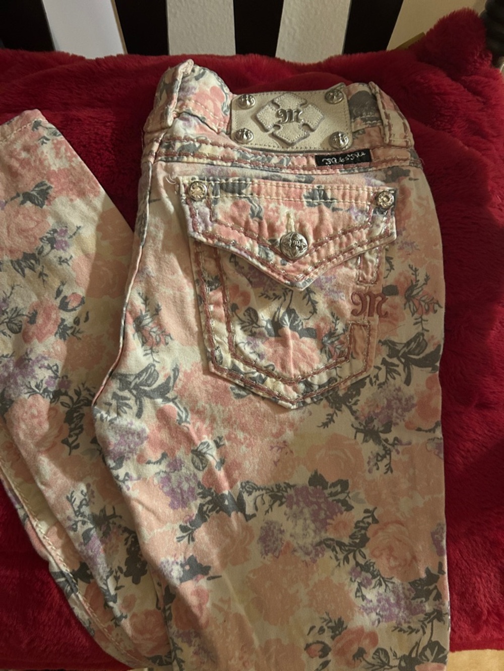 Miss Me Floral Cuff  SkinnyEmbroidered Pocket Jeans in Pink and Gray
